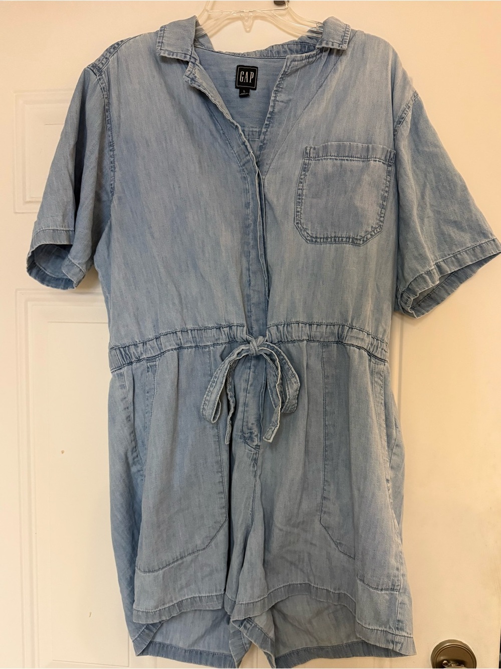 GAP Light Blue women’s romper pockets tie waist size L 100% cotton